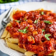 Pasta sauce with noodles