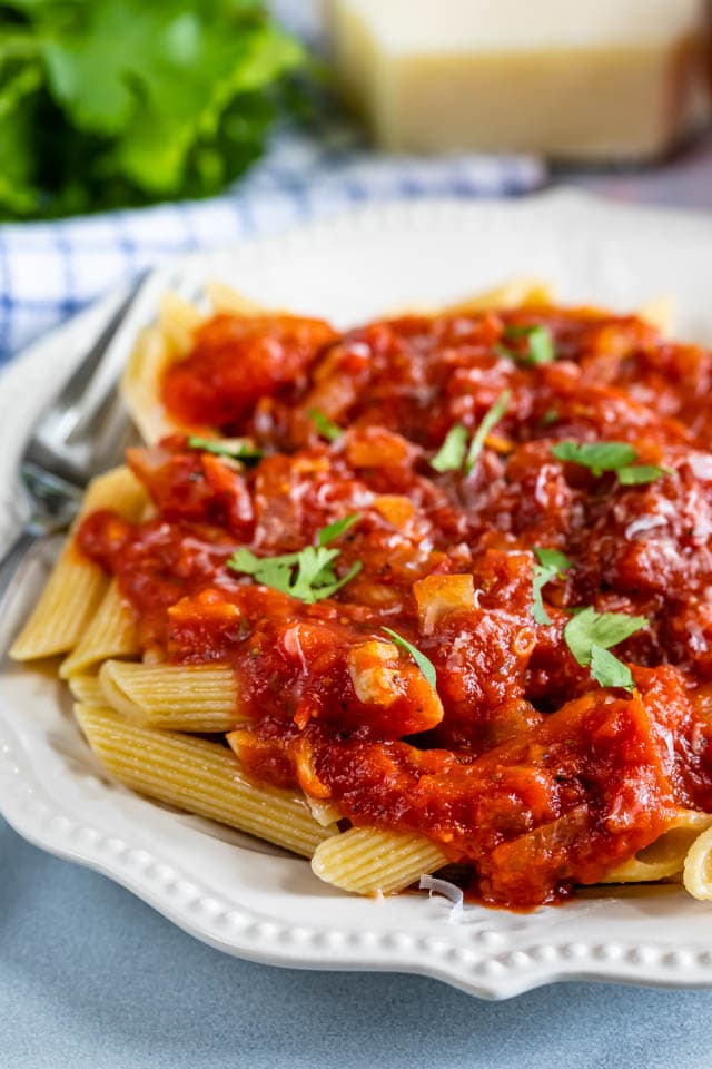 Pasta sauce with noodles