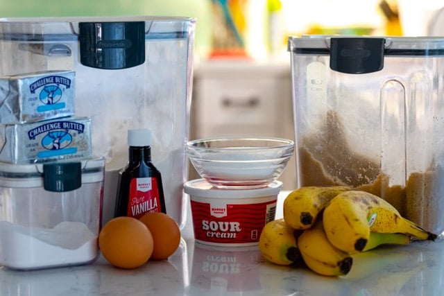 Banana bundt cake ingredients