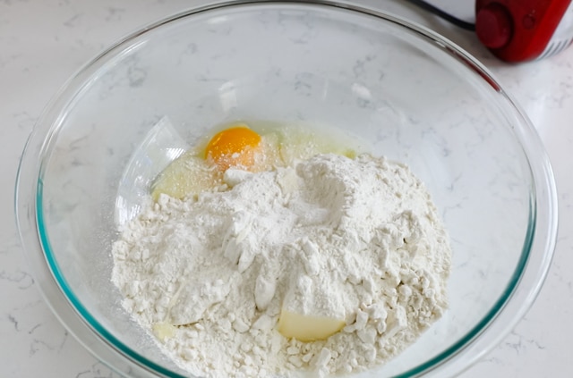 How to make gooey cake bars