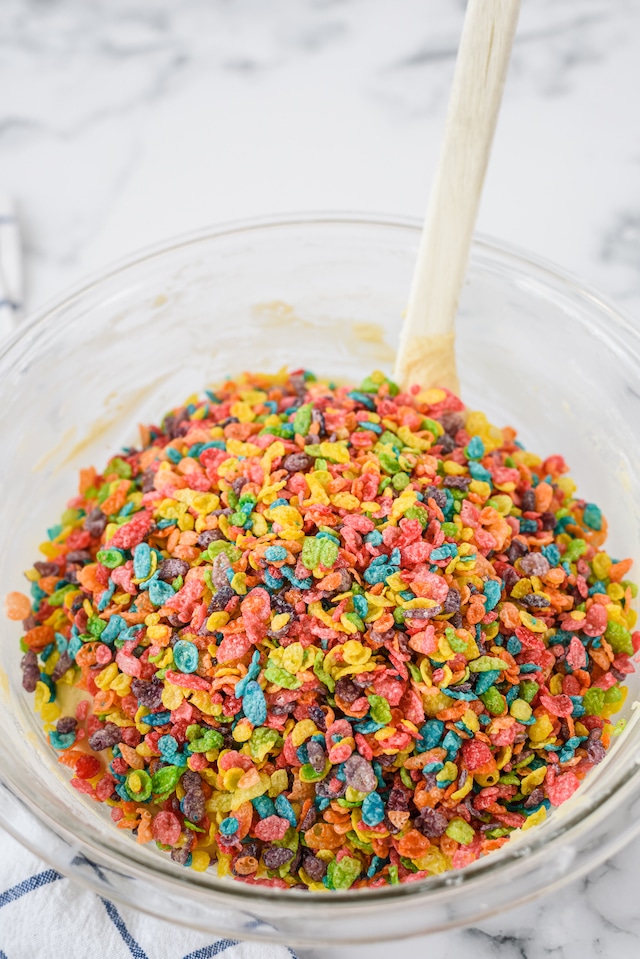 Homemade fruity pebble muffins