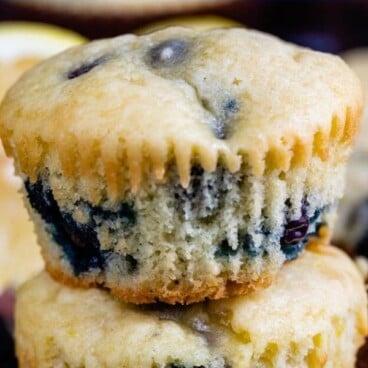 Easy lemon muffins with blueberries