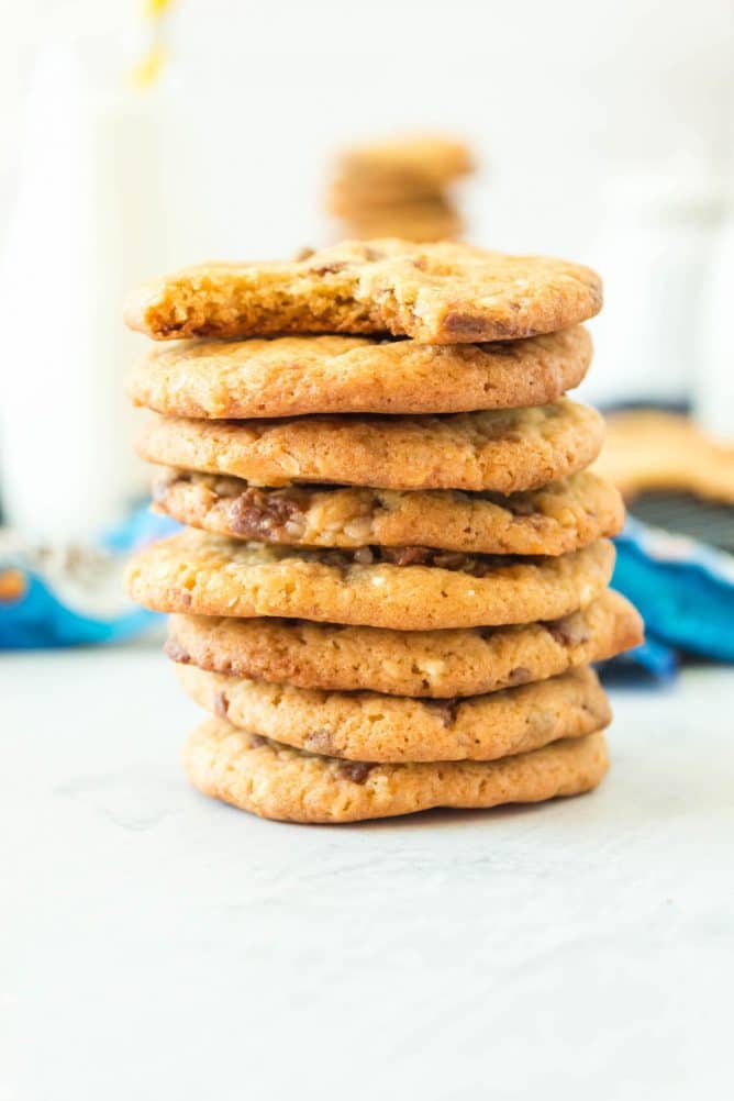 Side view of a stack of almond joy pudding cookies