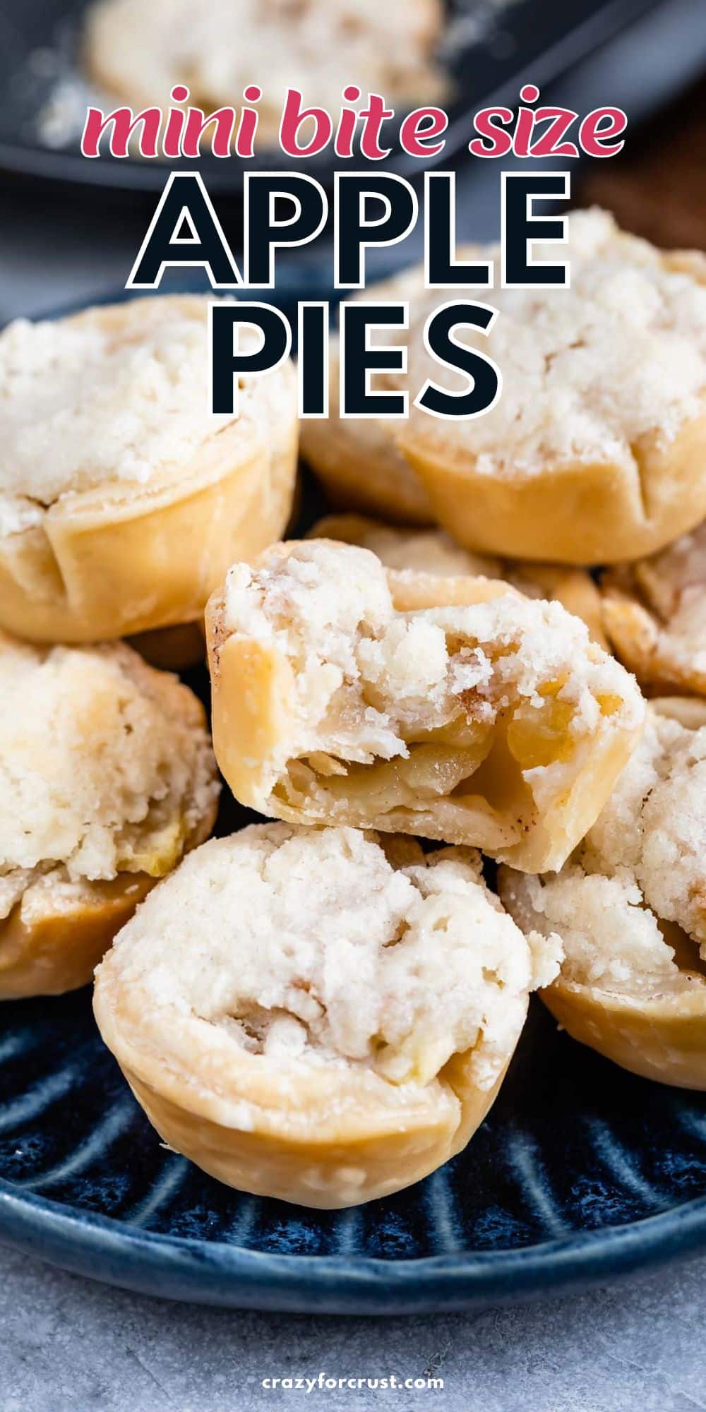 https://www.crazyforcrust.com/wp-content/uploads/2021/09/mini-apple-pies.jpg