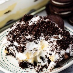 One serving of oreo lasagna on a plate