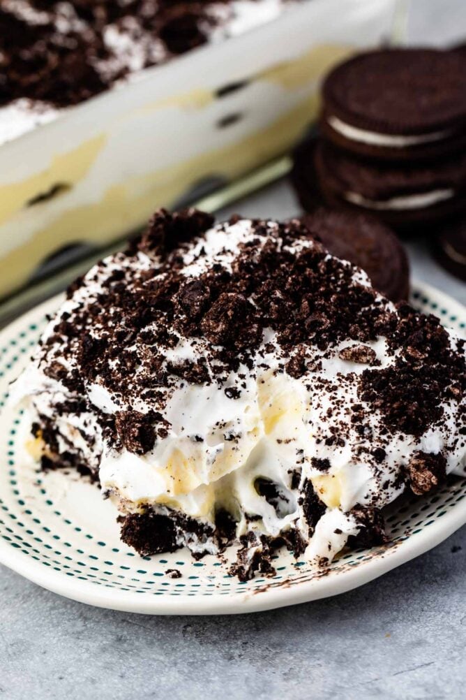 One serving of oreo lasagna on a plate