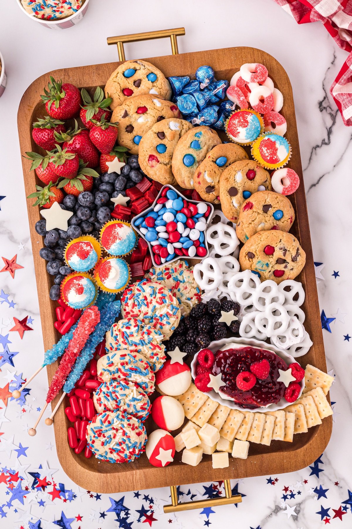 Easy Summer Charcuterie Board - Strawberry Blondie Kitchen