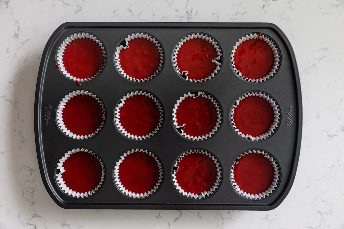 cupcakes in muffin pan