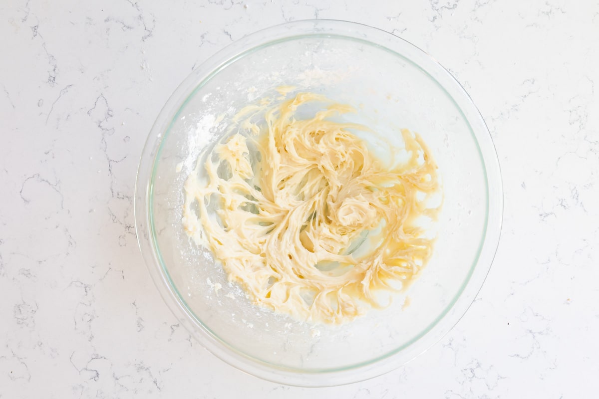 icing in bowl