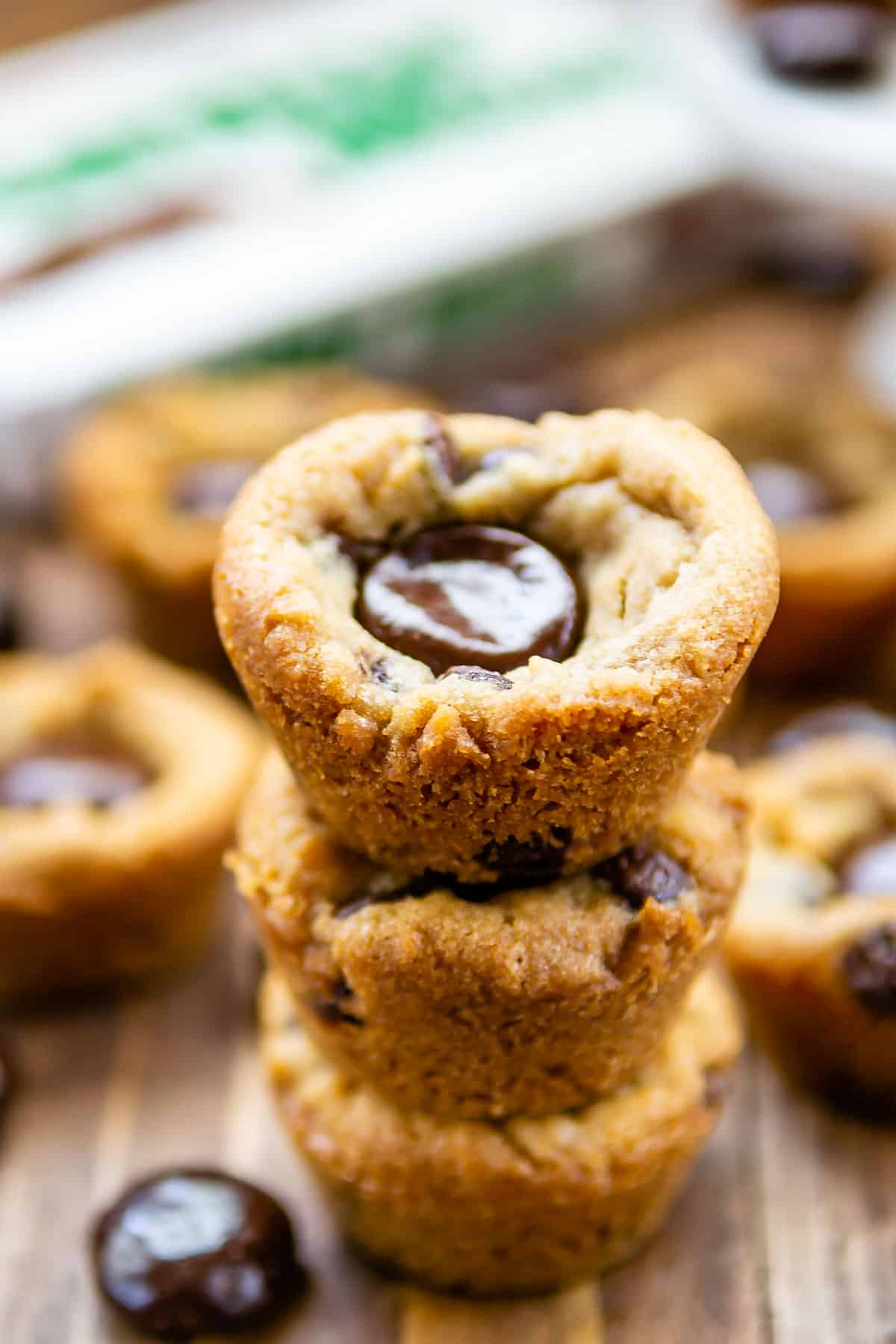 stacked cookie cups with junior mints in the middle