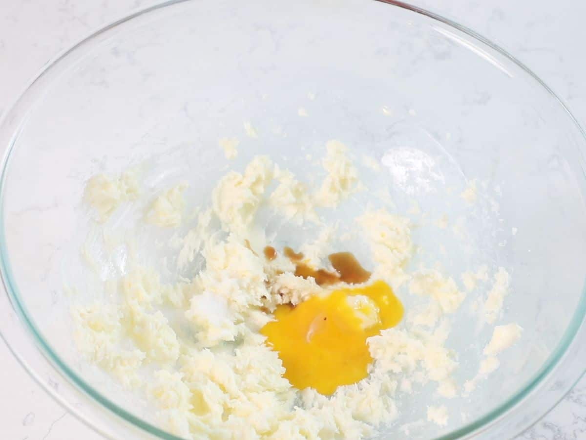 bowl with creamed butter and sugar, egg, vanilla, salt.