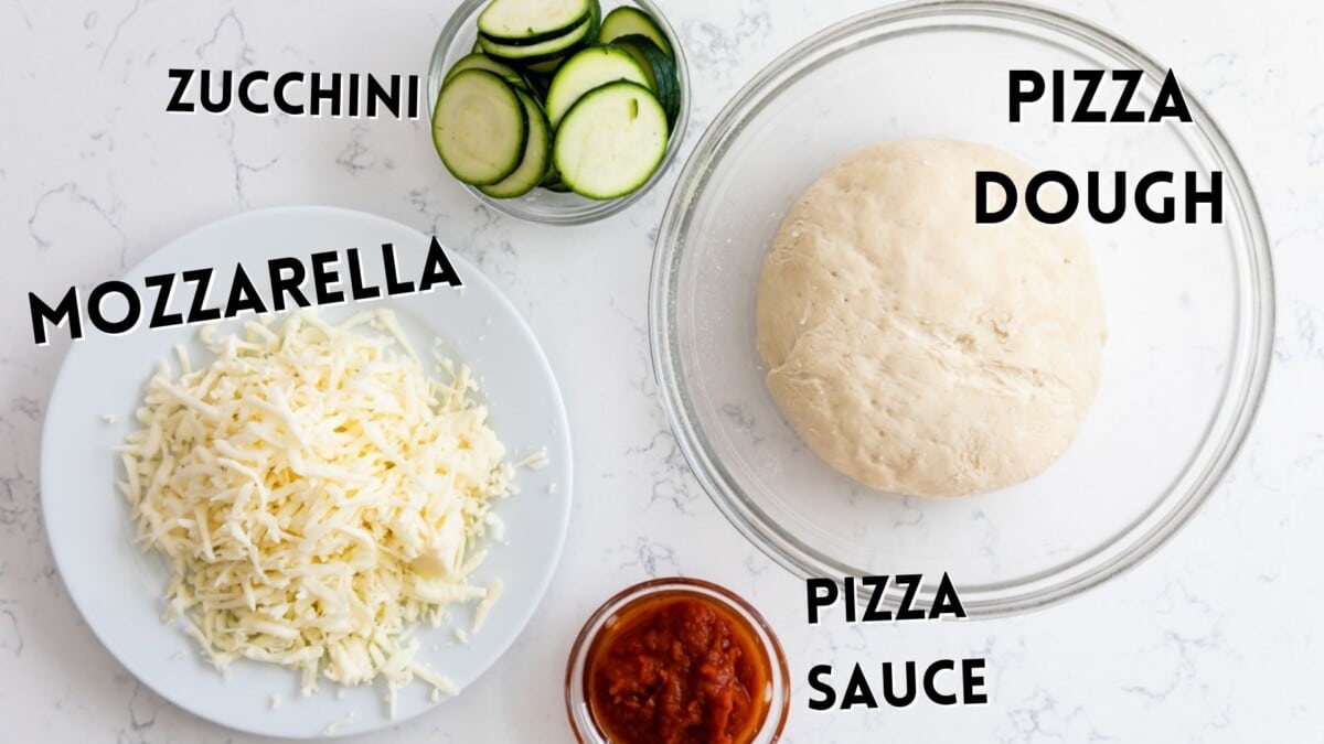 ingredients in zucchini pizza.