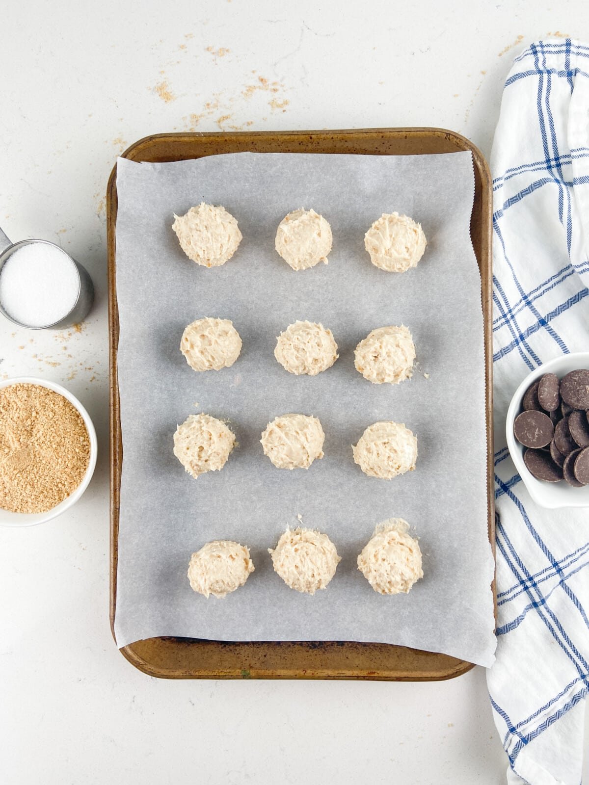 process shot of no bake cheesecake truffles.