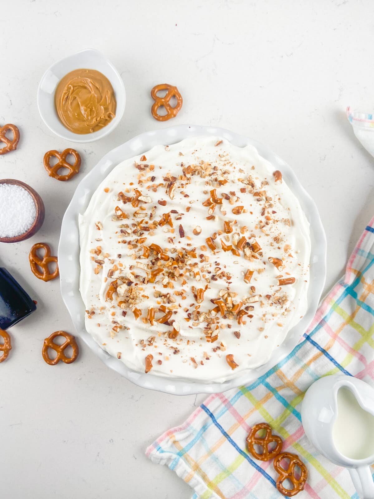 process shot of pretzel peanut butter pie.