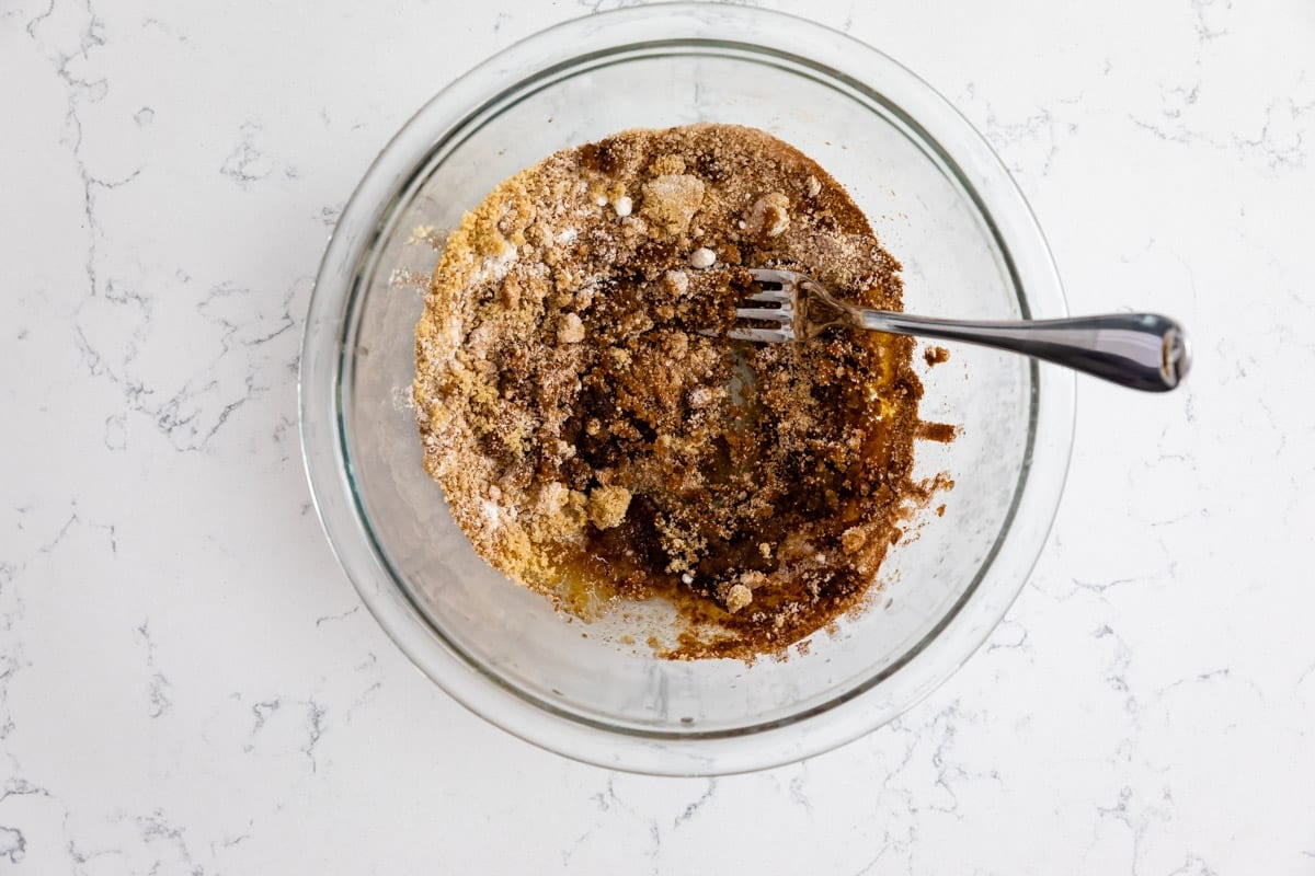 process shot of coffee cake.