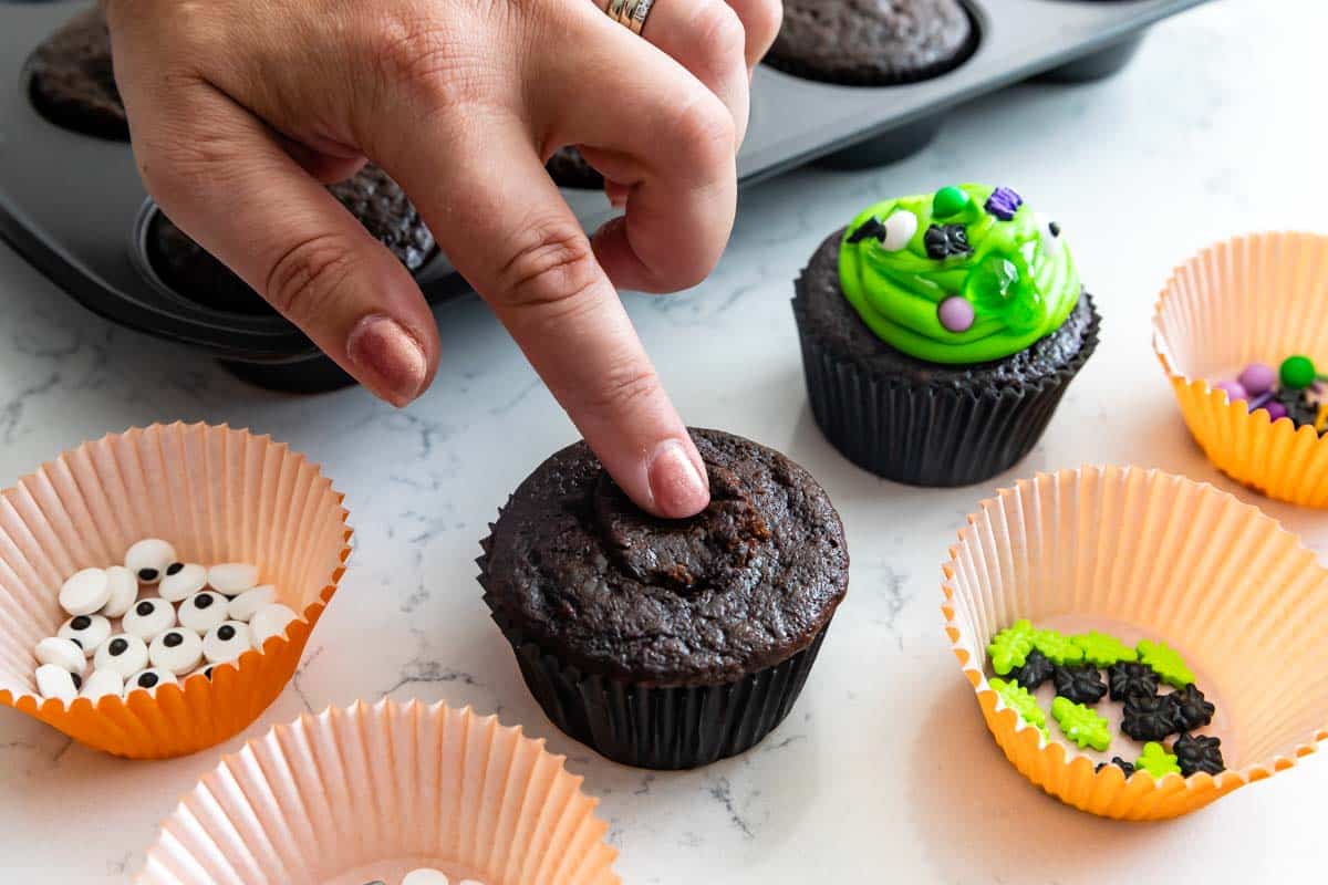 process shot of the cauldron cupcakes.