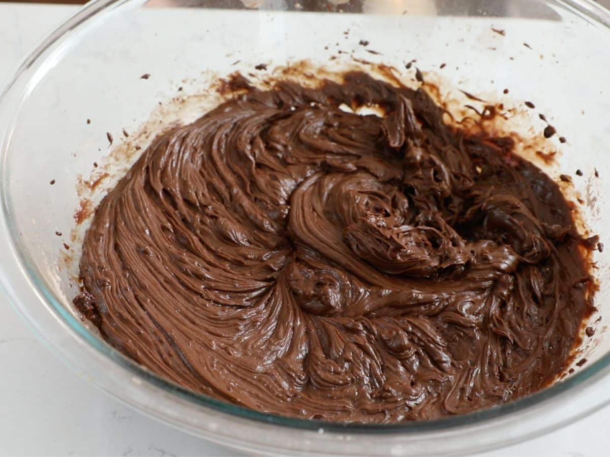 process shot of chocolate cake.
