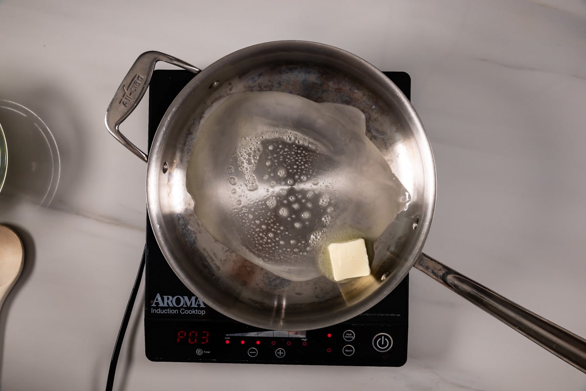 process shot of apple gorgonzola crostata.