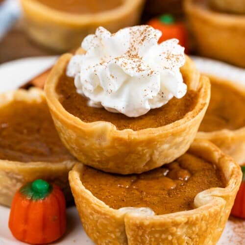 Easy Mini Pumpkin Pies Recipe - Crazy for Crust