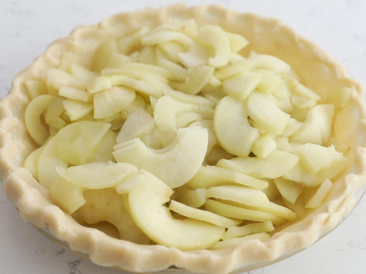 cooked apples in pie.