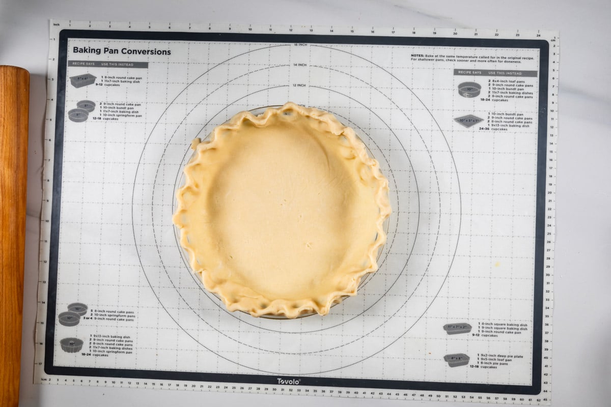 process shot of pie crust.