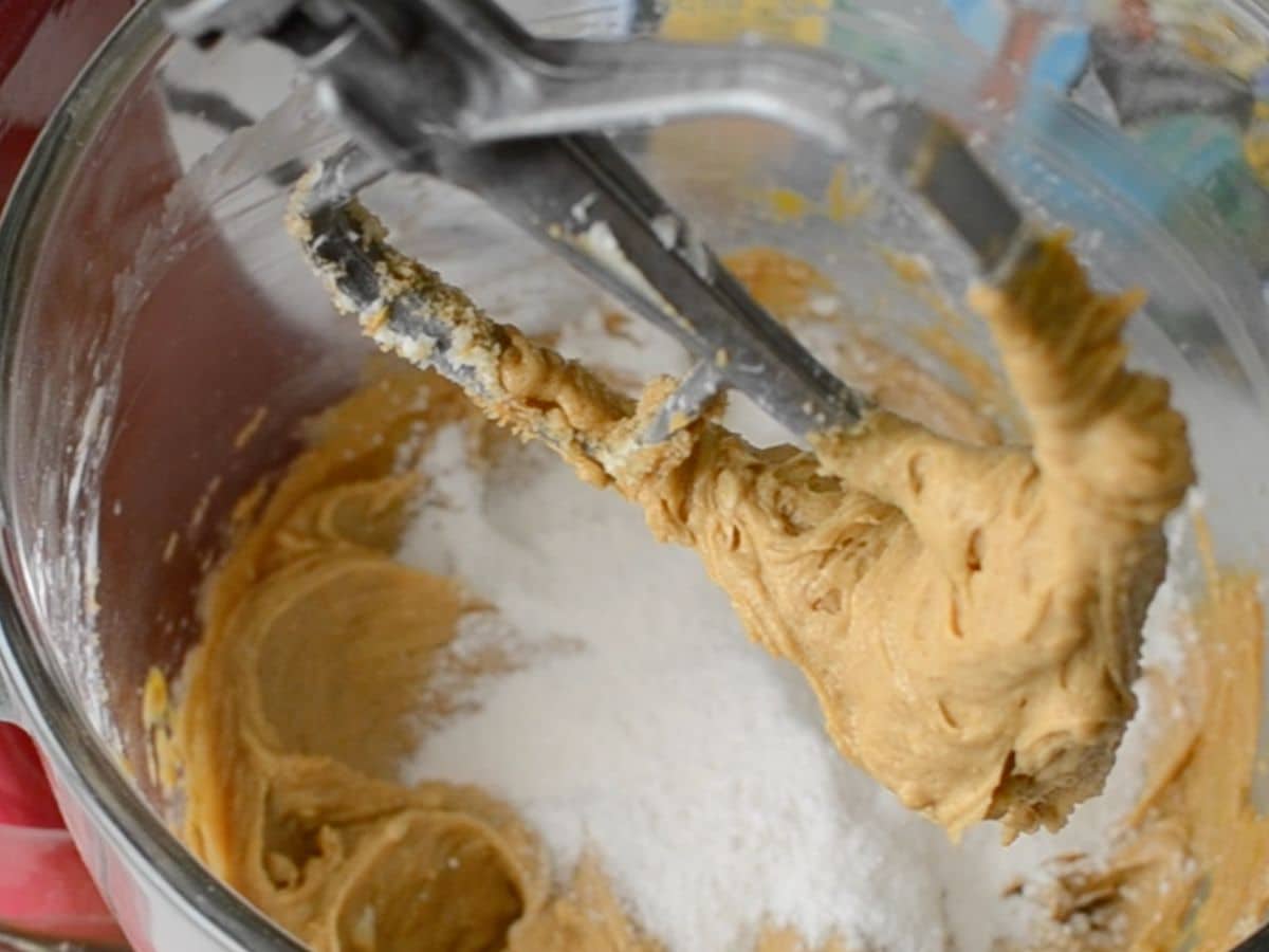 peanut butter pudding cookies process shot.