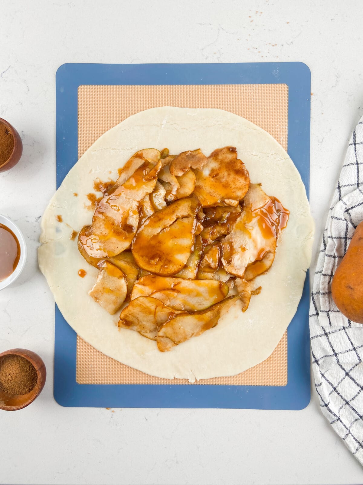 caramel pears on pie crust