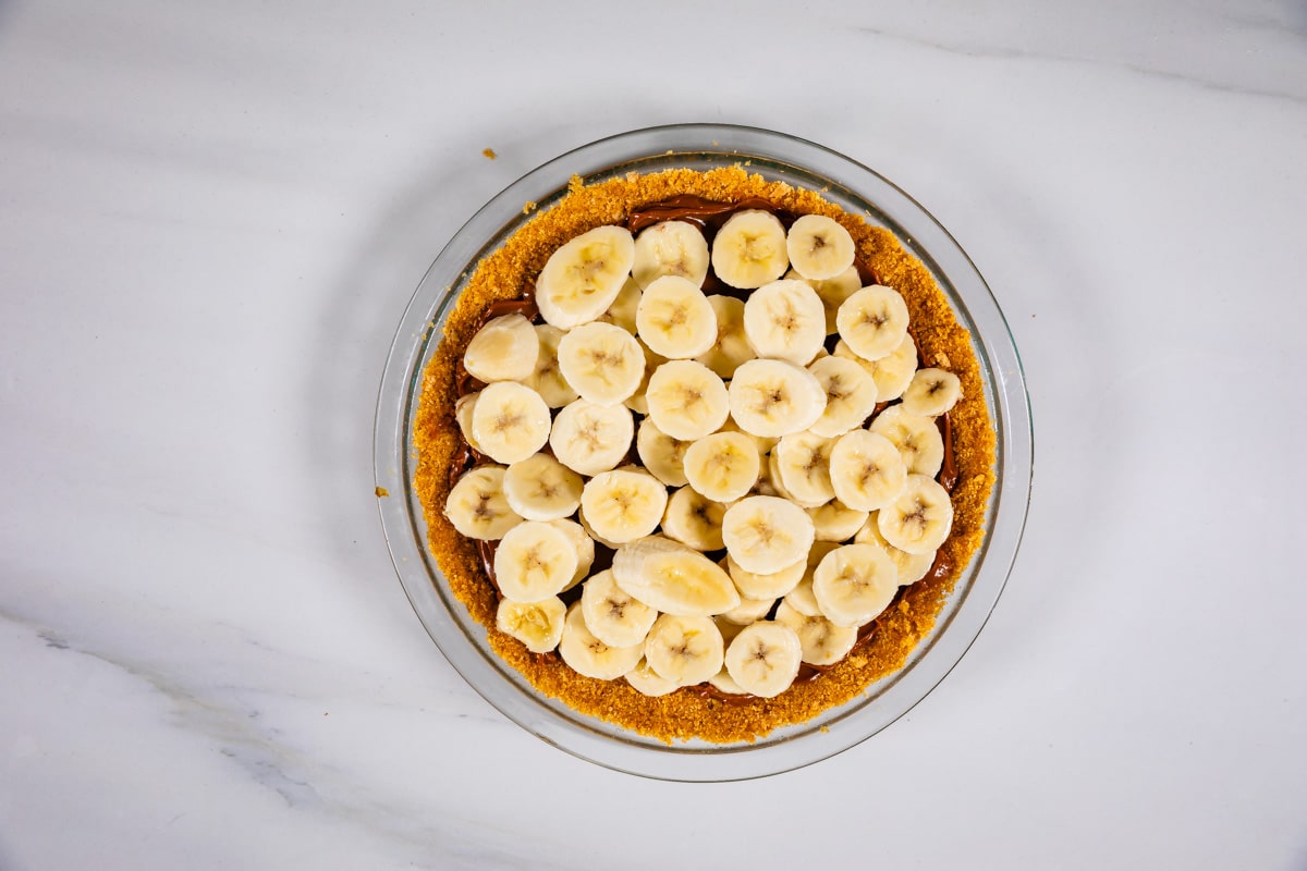 process shot of banoffee pie.