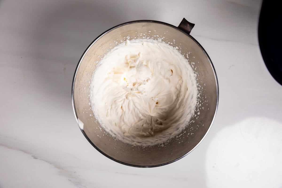 process of gingerbread cake roll.