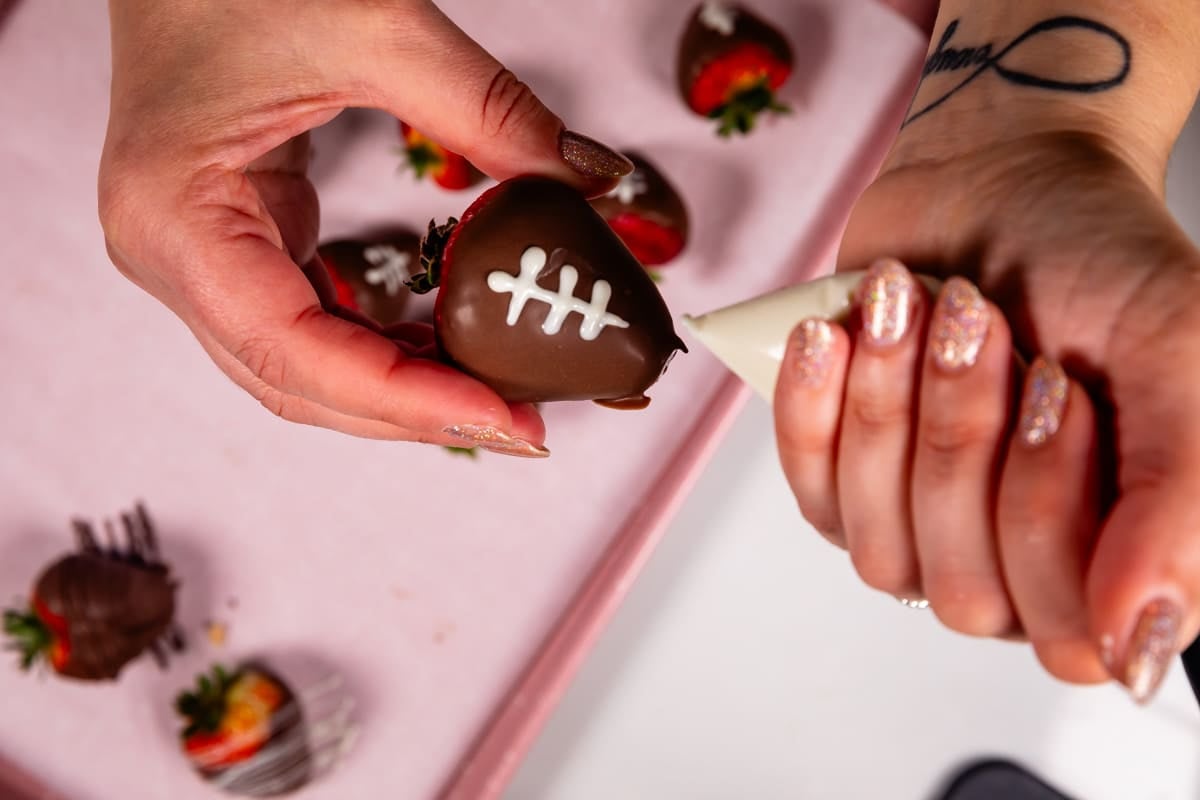 process shot of chocolate covered strawberries.