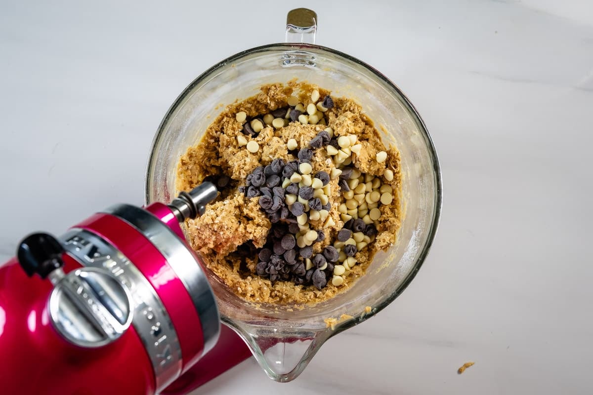 process shot of oatmeal pudding cookies being made.