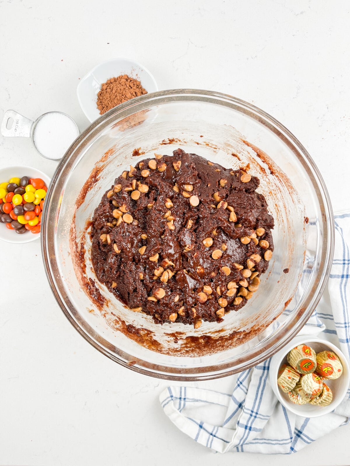 process shot of reeses brownies being made.