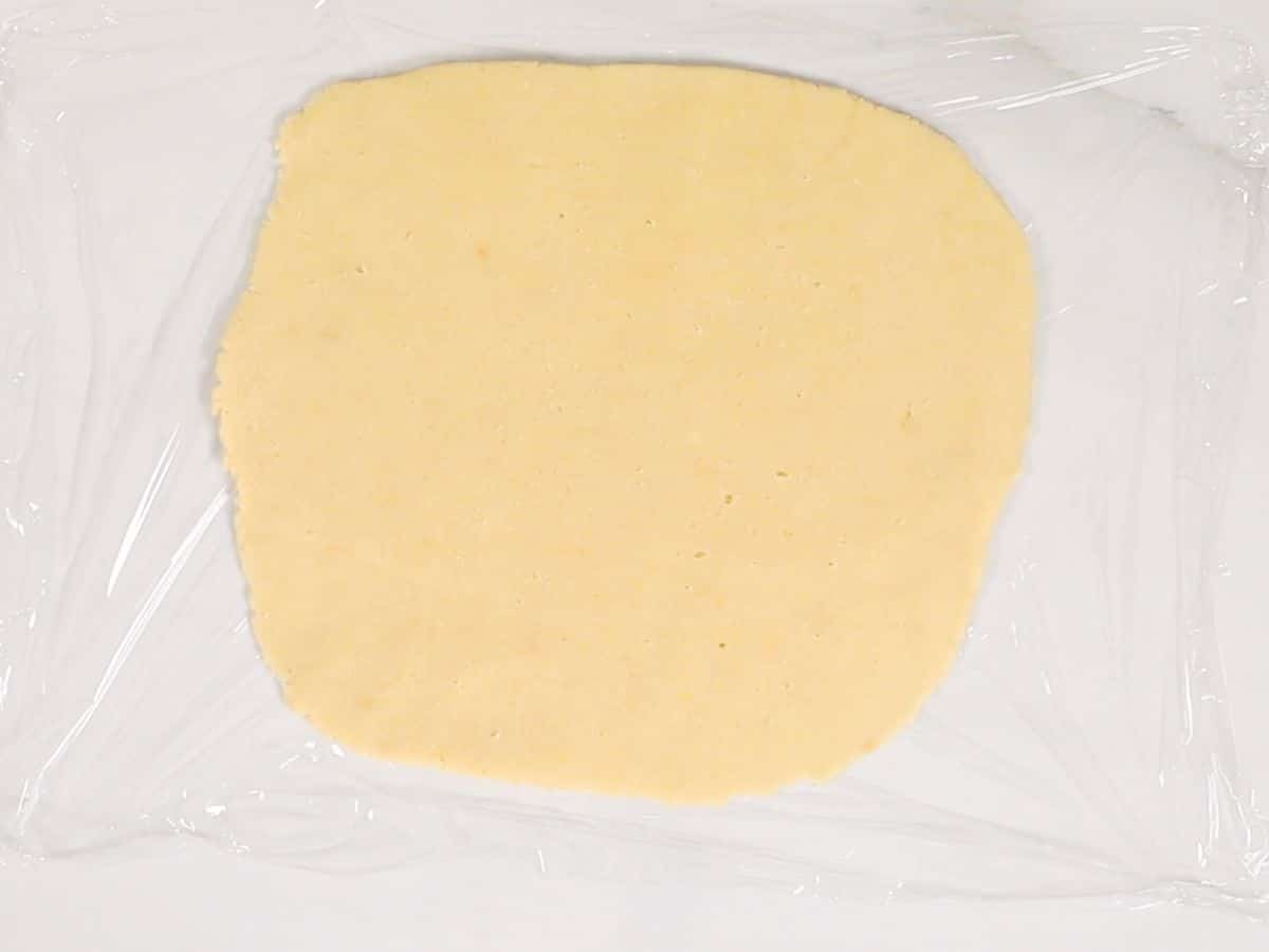 process shot of spiral cookies being made.