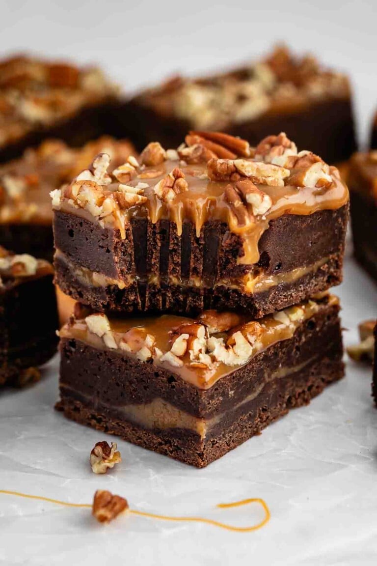 Turtle Crust Turtle Brownies - Crazy for Crust